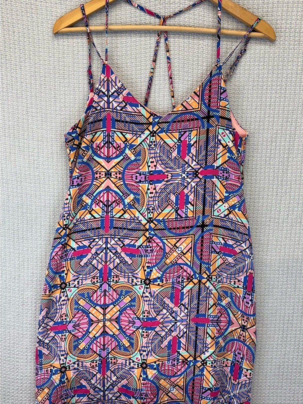 Everly Anthropologie Mini Dress Aztec Sz S Razorback Pink Colorful Beach V Neck